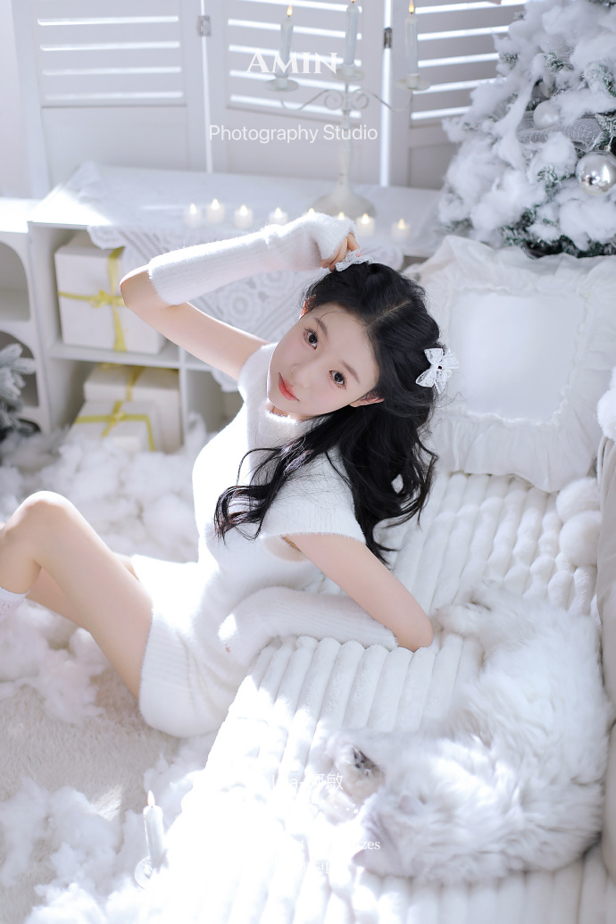 曲婉婷癌症消息引发热议，网友热议：这是否为现世报？